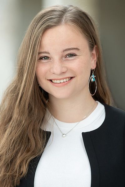 Katharina Braun, Auszubildende