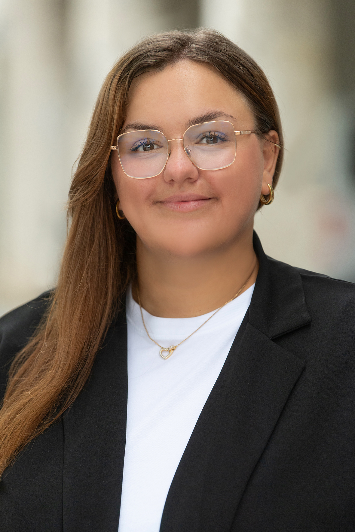 Jennifer Moser, Steuerfachangestellte